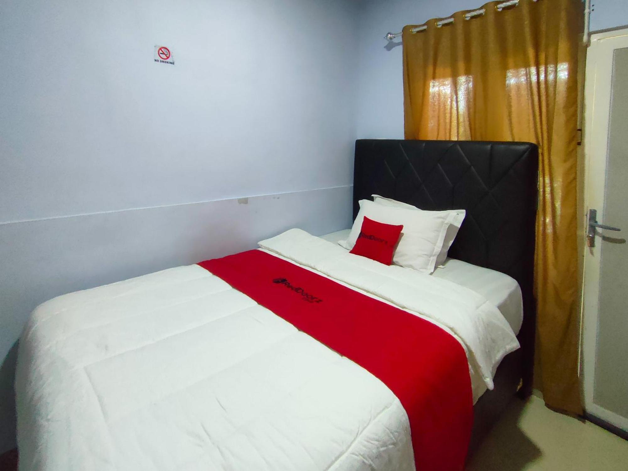 Reddoorz Syariah Near Stasiun Wates Hotel Wates  Eksteriør billede