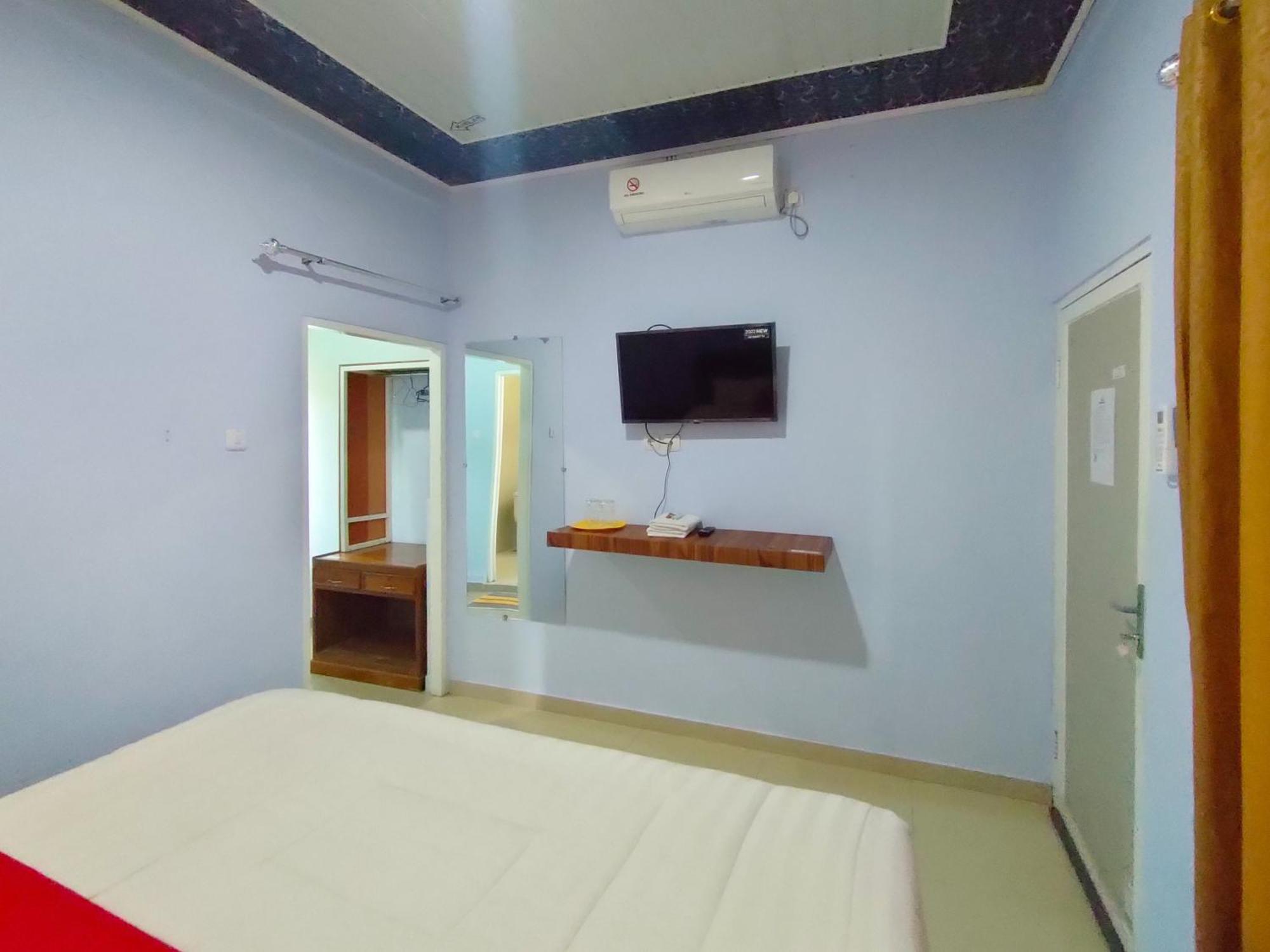 Reddoorz Syariah Near Stasiun Wates Hotel Wates  Eksteriør billede