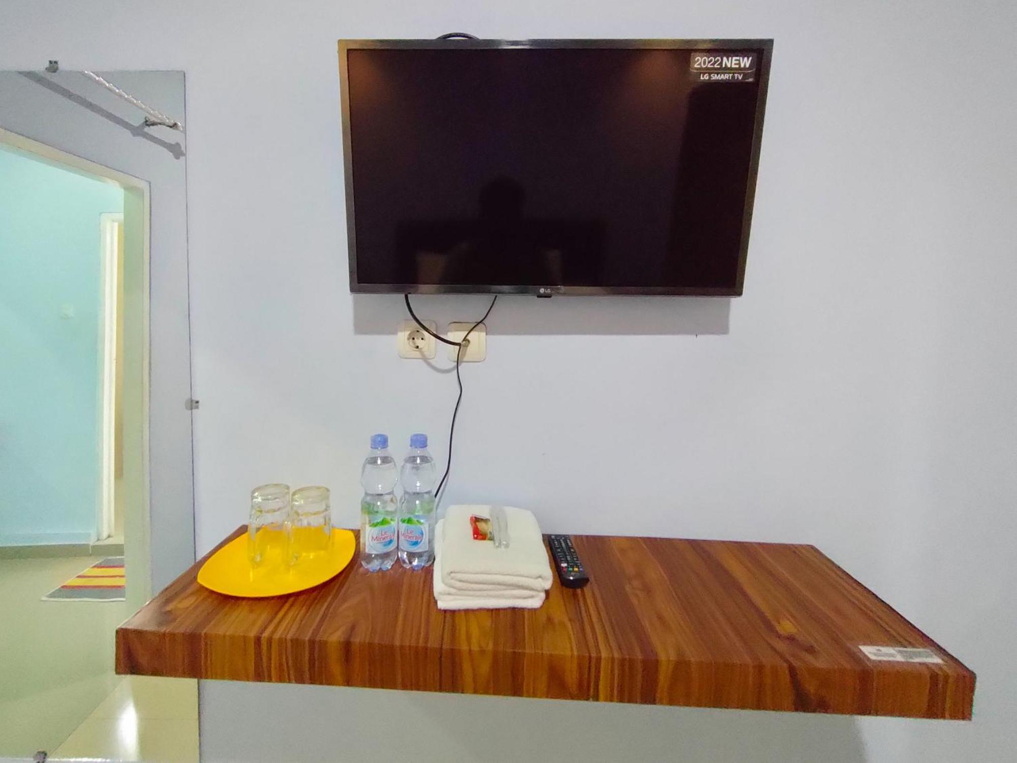 Reddoorz Syariah Near Stasiun Wates Hotel Wates  Eksteriør billede