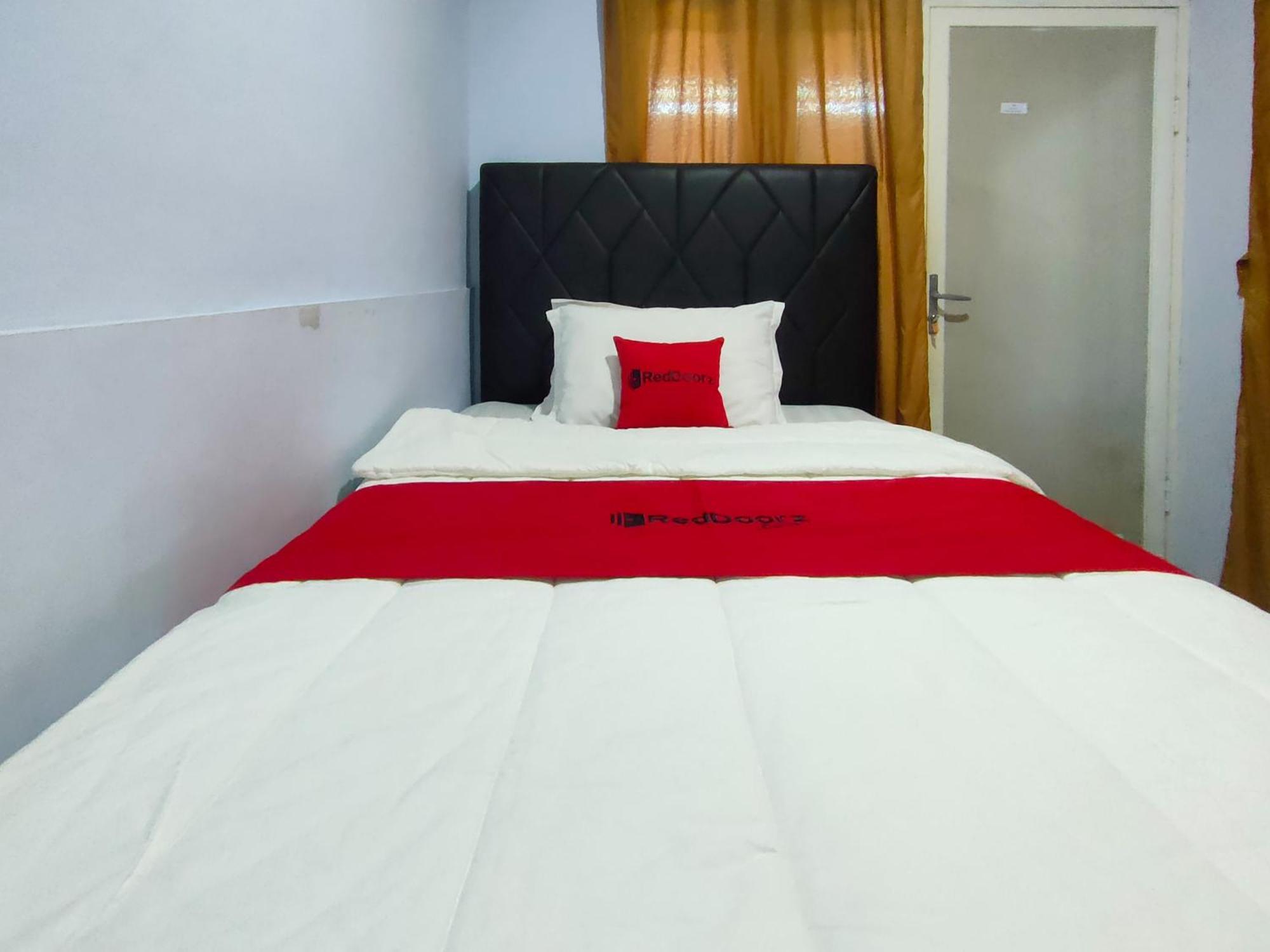 Reddoorz Syariah Near Stasiun Wates Hotel Wates  Eksteriør billede